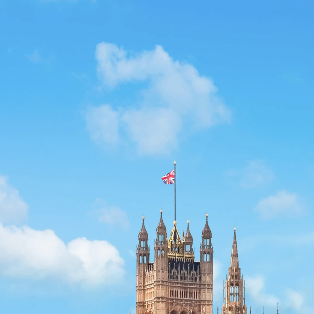 UK avoids recession again: the economy grew by 0.3% in November