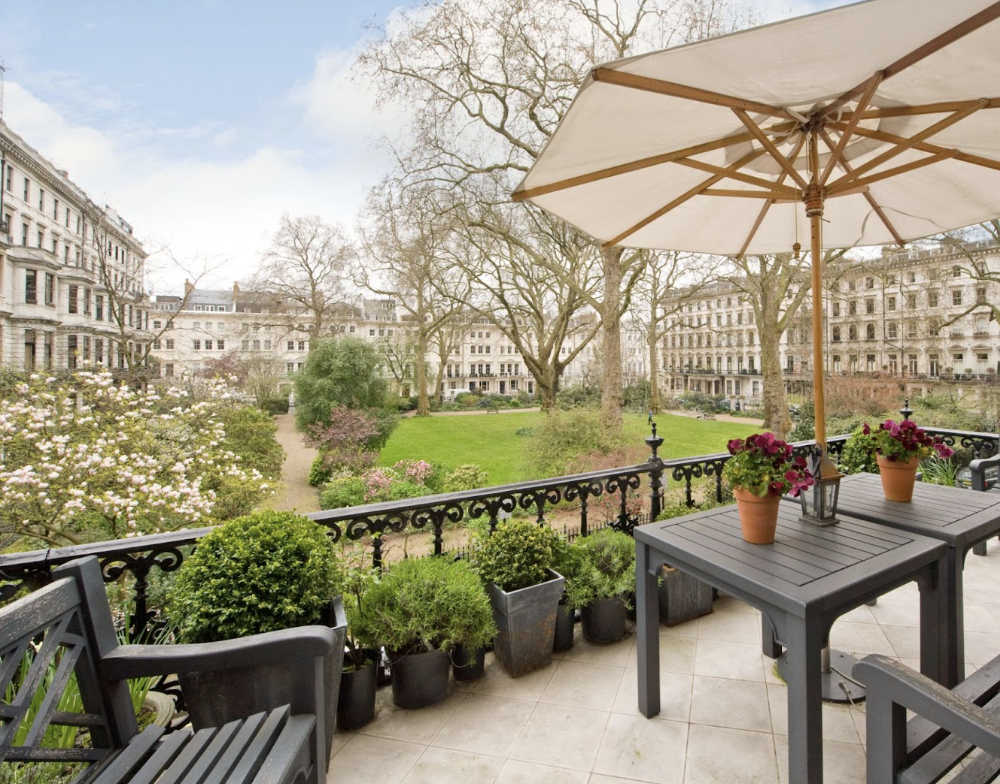 Bank of England Cuts Interest Rates: A Welcome Boost for House Builders and Estate Agents